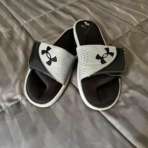 Men’s UA slides